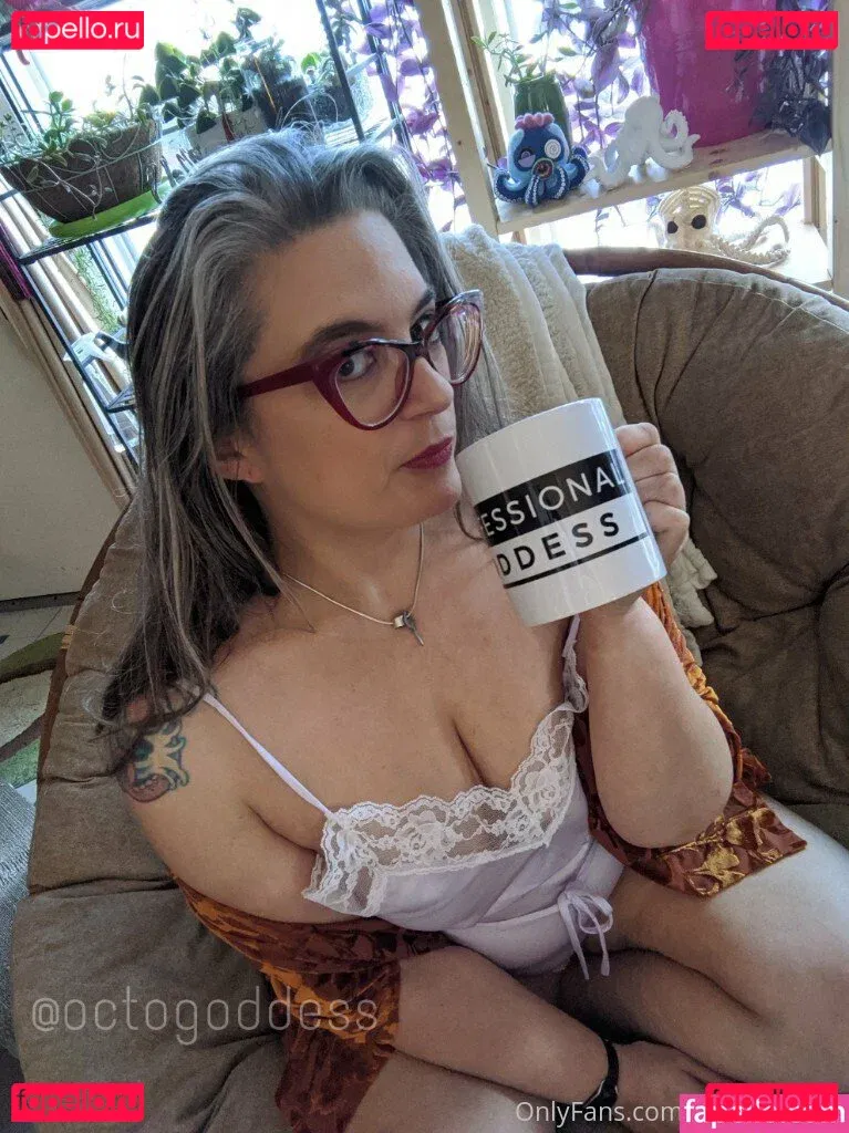 octogoddess Onlyfans Photo Gallery 