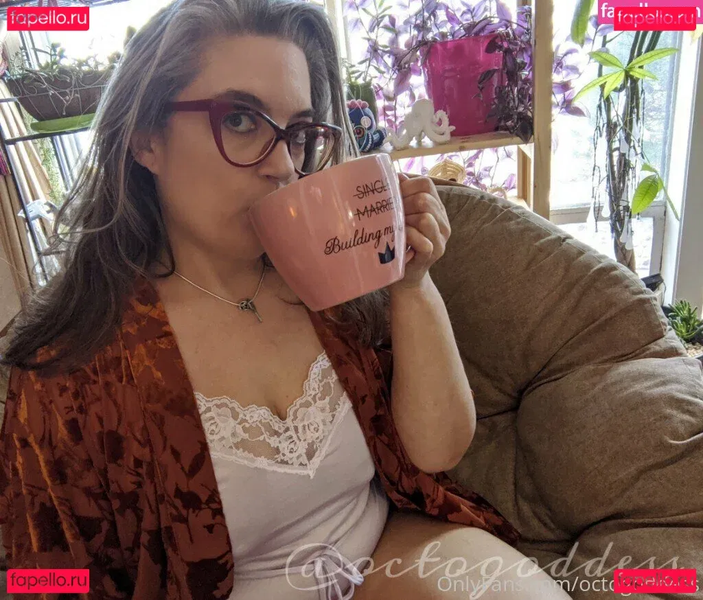 octogoddess Onlyfans Photo Gallery 