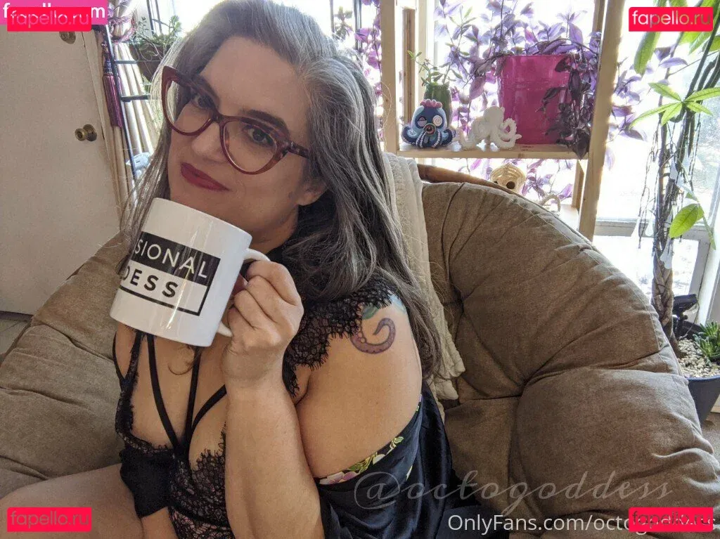 octogoddess Onlyfans Photo Gallery 