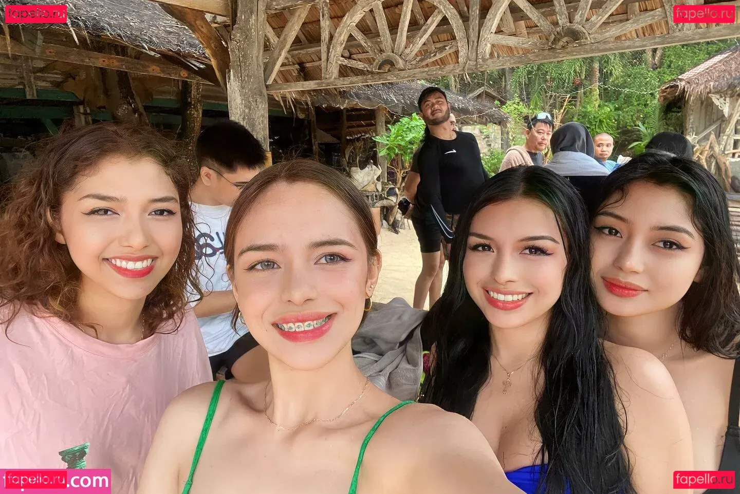 Escosis Sisters Onlyfans Photo Gallery 