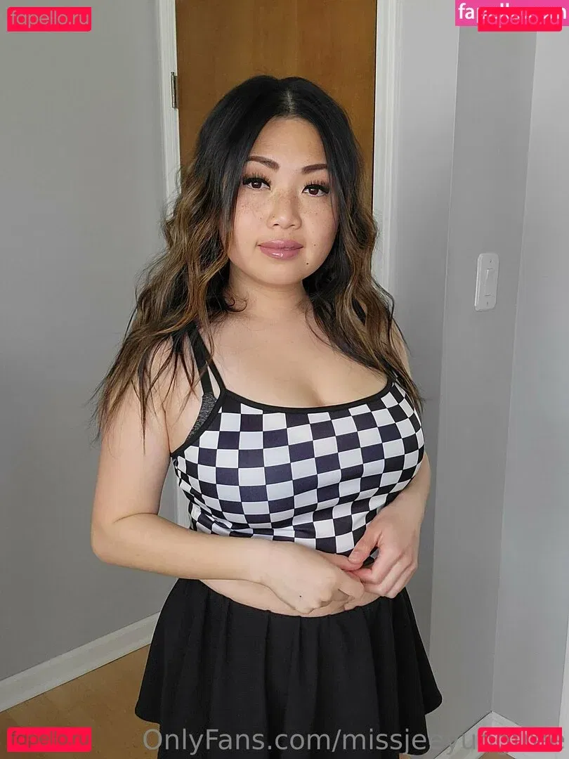 missjeeyungfree Onlyfans Photo Gallery 