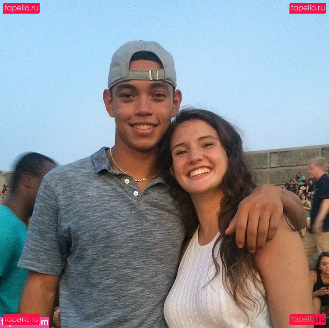 Leighton Wilson Onlyfans Photo Gallery 