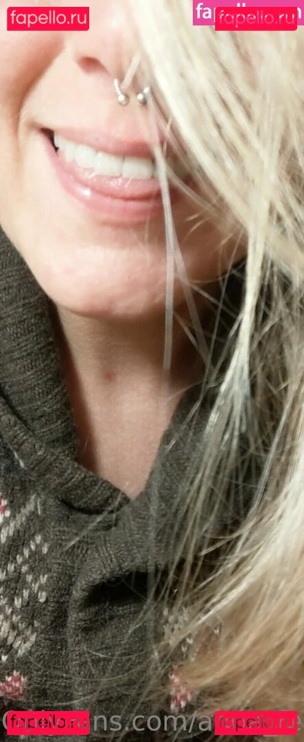 anna_feet_crush_vore Onlyfans Photo Gallery 