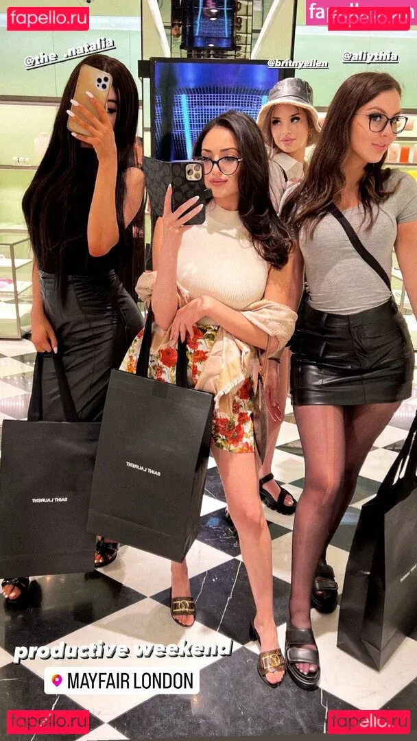 Aliythia Onlyfans Photo Gallery 