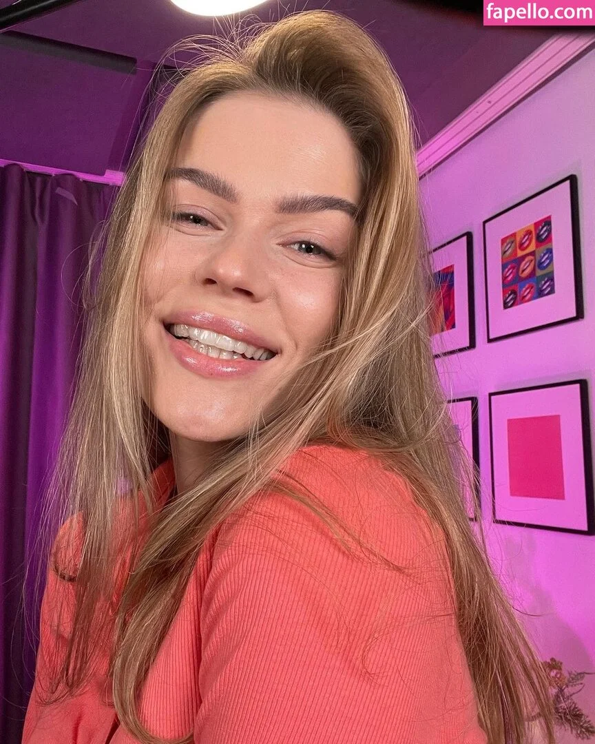 Lizi Asmr Onlyfans Photo Gallery 