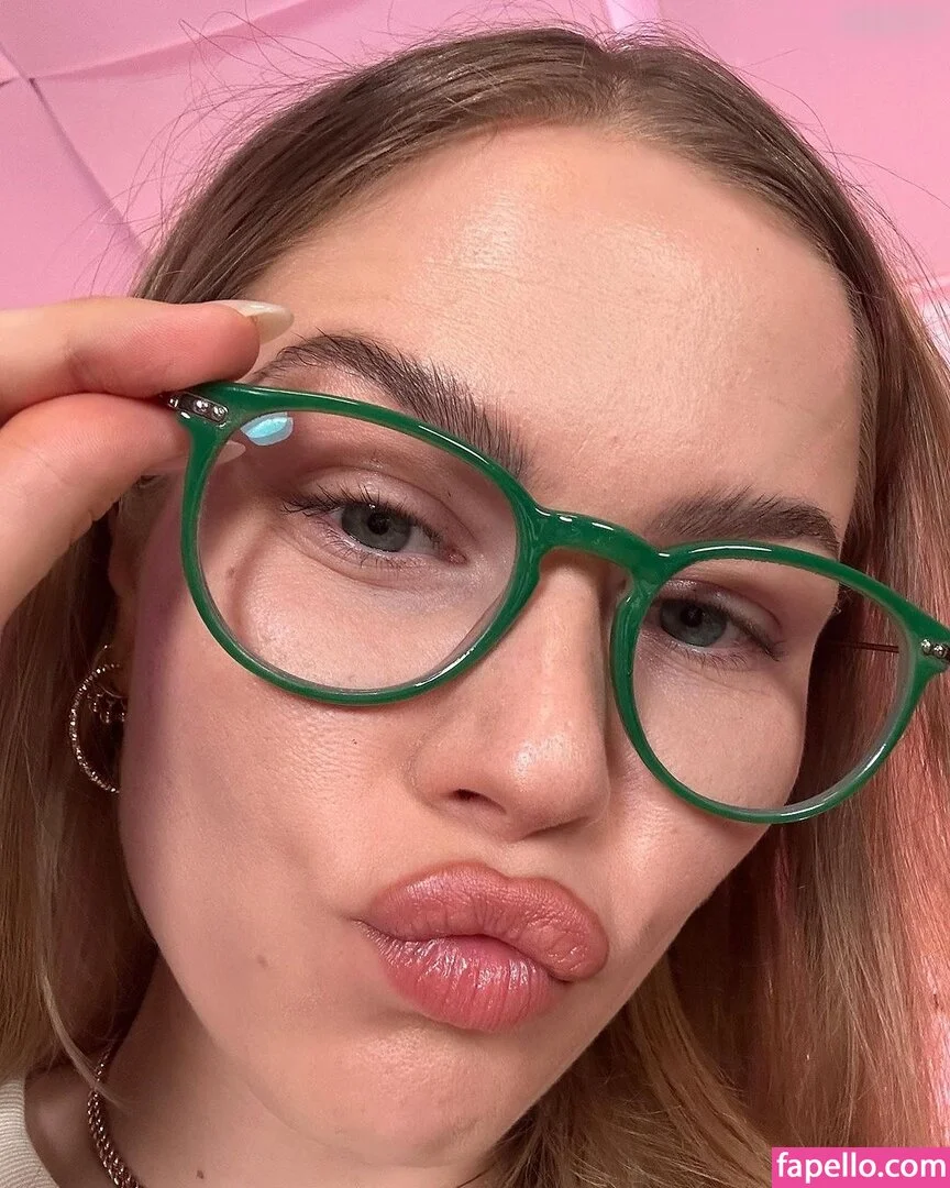 Lizi Asmr Onlyfans Photo Gallery 