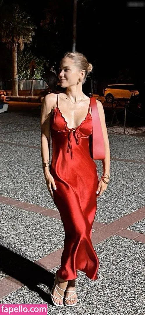 Lizi Asmr Onlyfans Photo Gallery 