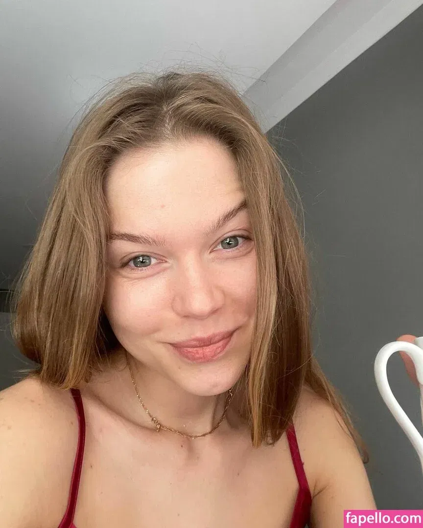 Lizi Asmr Onlyfans Photo Gallery 