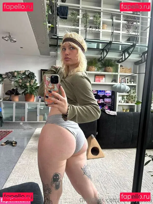 lauraa Onlyfans Photo Gallery 