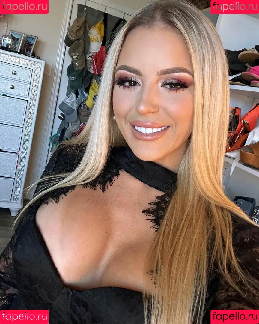 Ashlyn Sharp Onlyfans Photo Gallery 