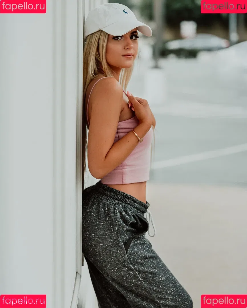 Ashlyn Sharp Onlyfans Photo Gallery 