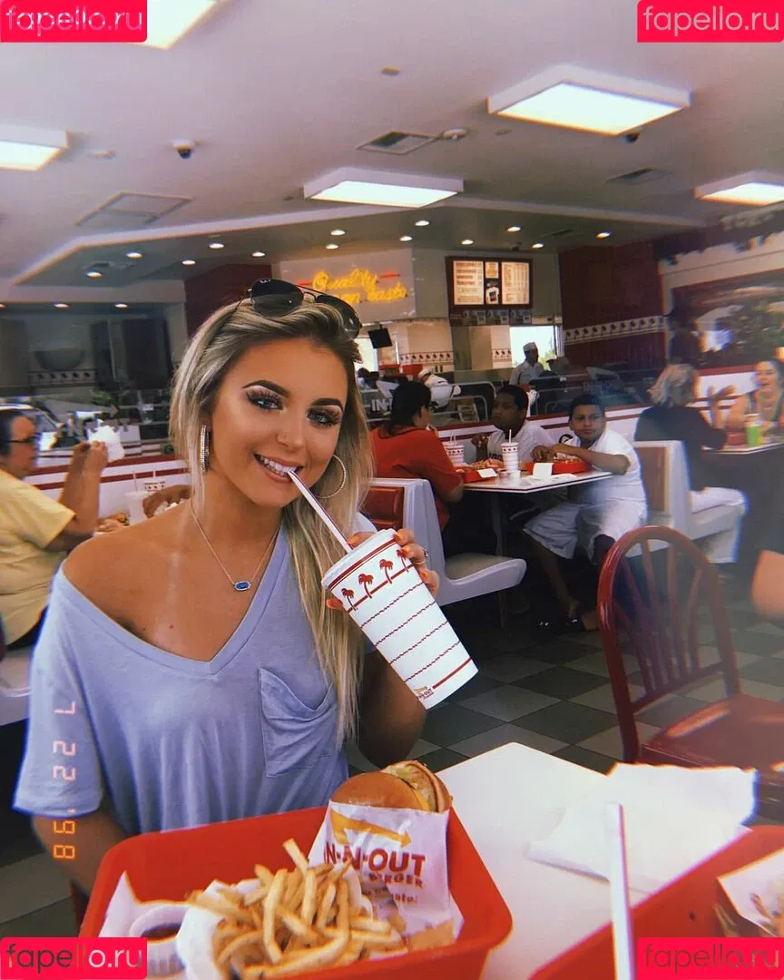 Ashlyn Sharp Onlyfans Photo Gallery 