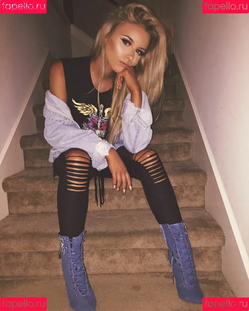 Ashlyn Sharp Onlyfans Photo Gallery 