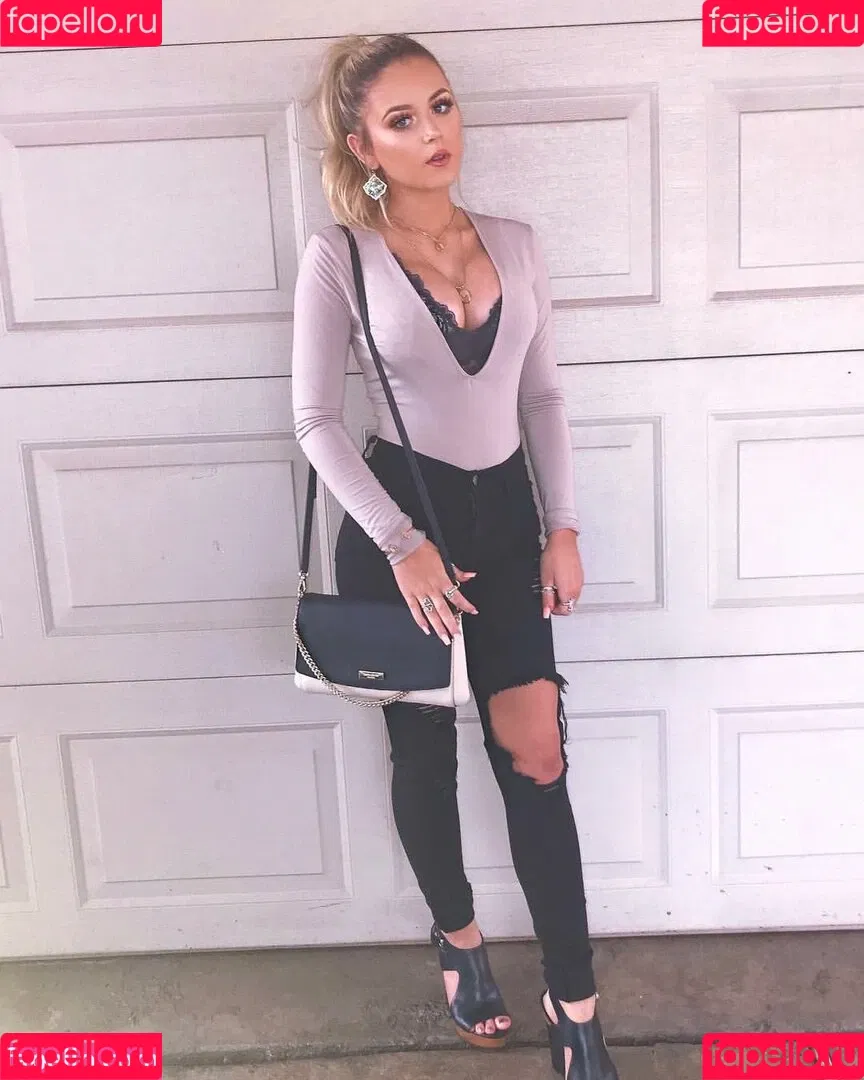 Ashlyn Sharp Onlyfans Photo Gallery 