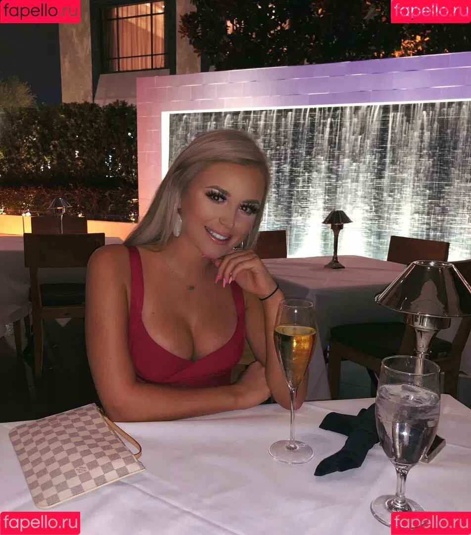Ashlyn Sharp Onlyfans Photo Gallery 