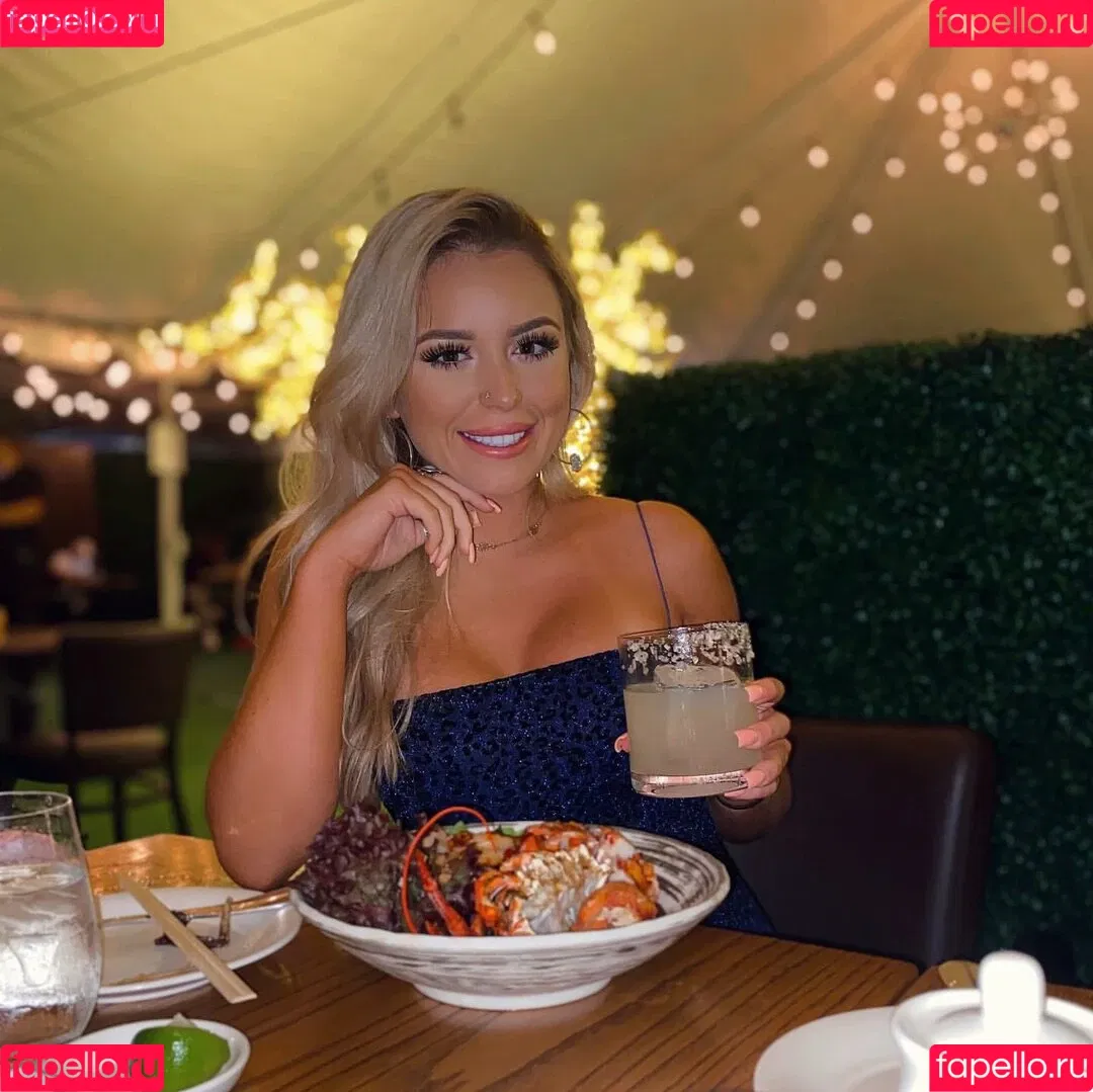 Ashlyn Sharp Onlyfans Photo Gallery 