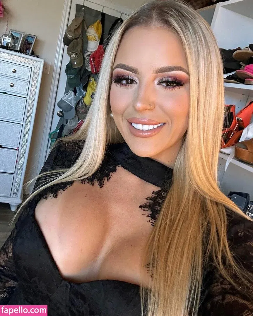 Ashlyn Sharp Onlyfans Photo Gallery 