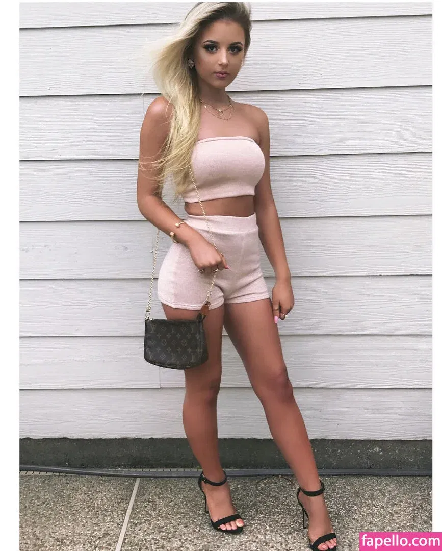 Ashlyn Sharp Onlyfans Photo Gallery 