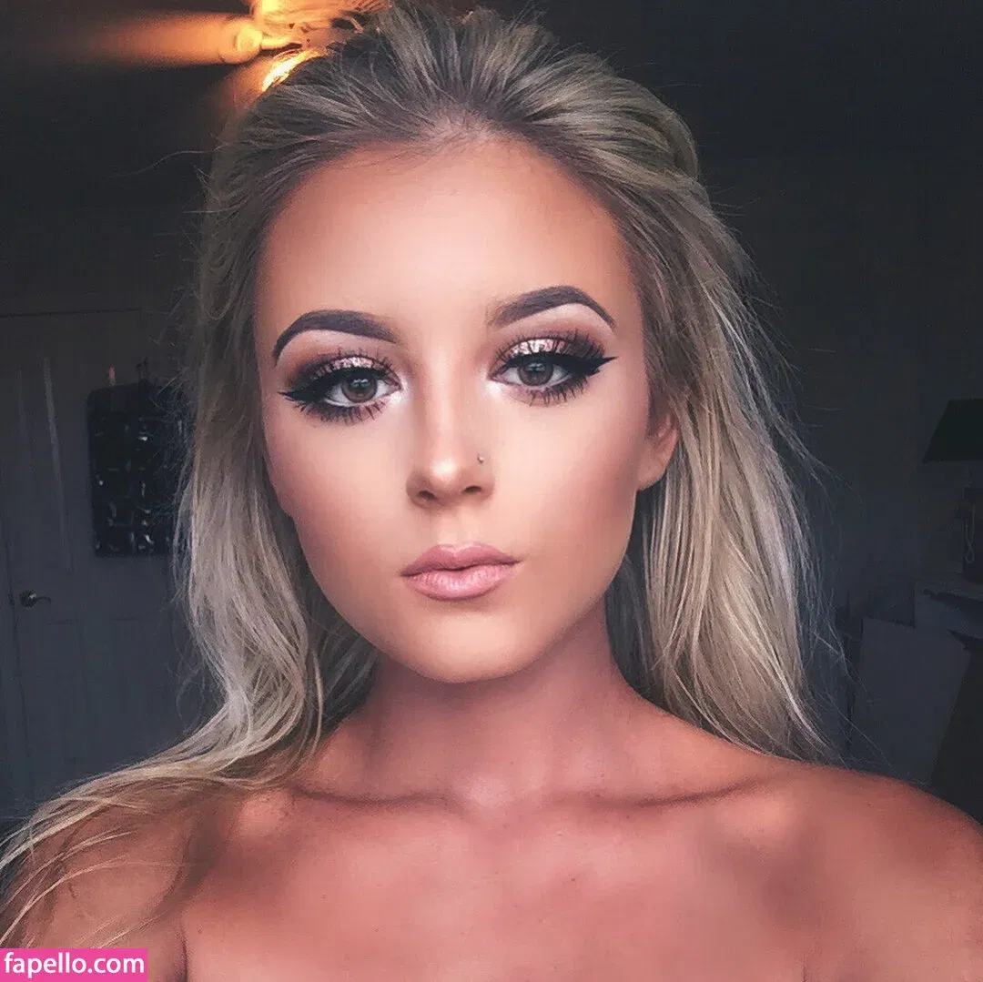 Ashlyn Sharp Onlyfans Photo Gallery 