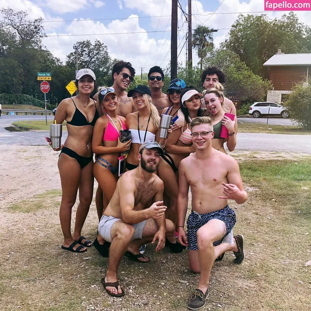 Ashlyn Sharp Onlyfans Photo Gallery 