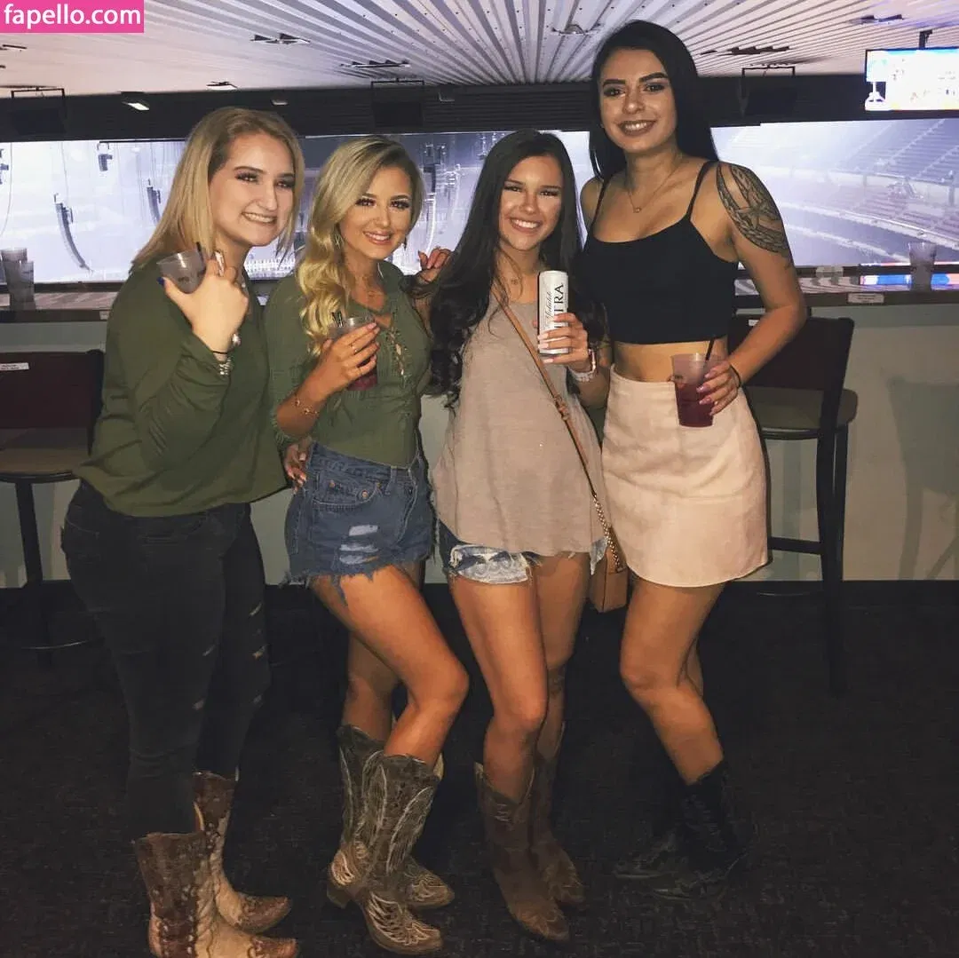 Ashlyn Sharp Onlyfans Photo Gallery 