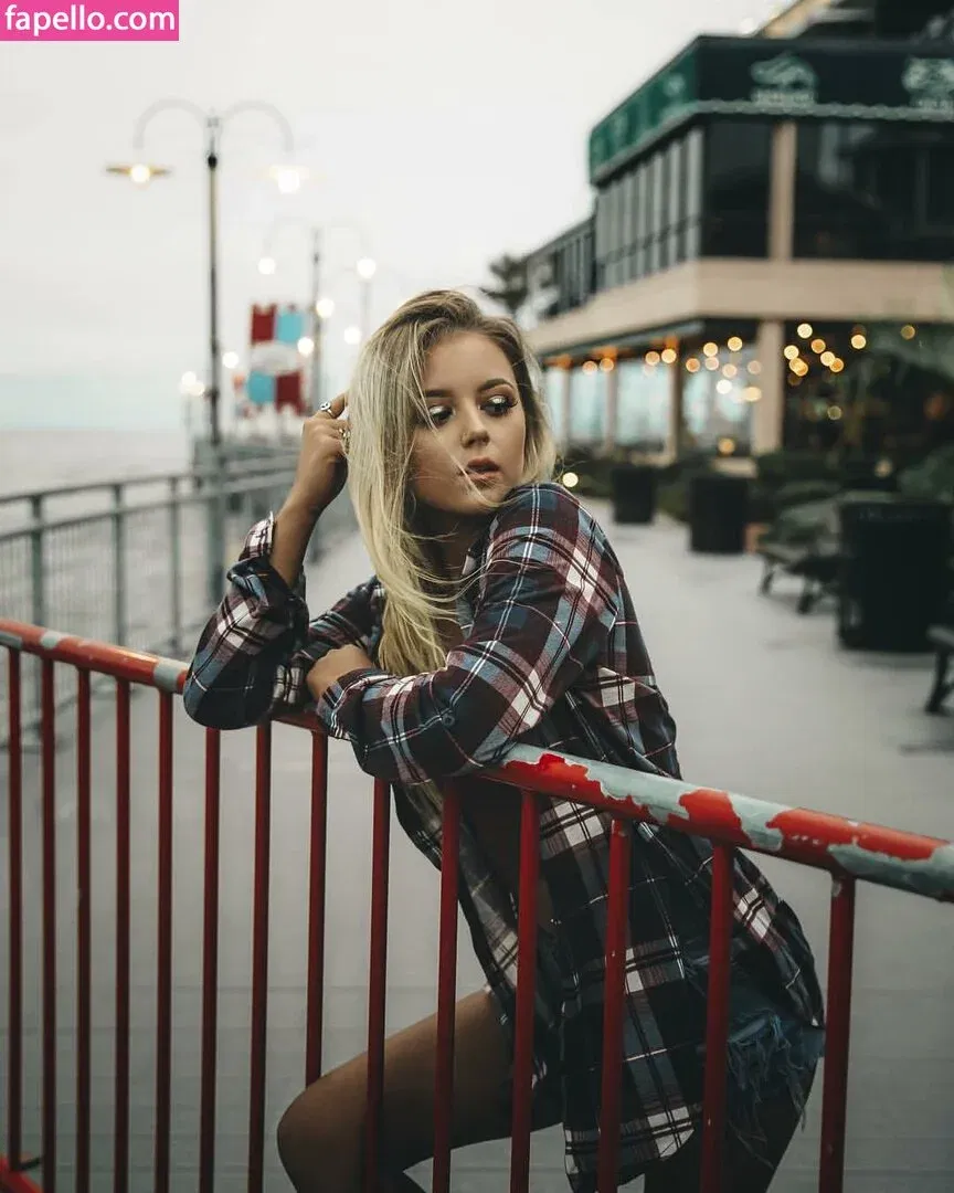 Ashlyn Sharp Onlyfans Photo Gallery 