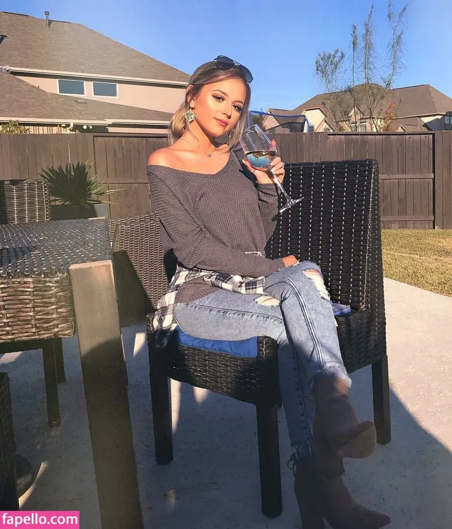 Ashlyn Sharp Onlyfans Photo Gallery 