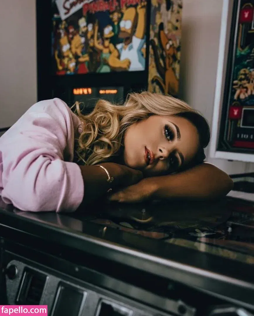 Ashlyn Sharp Onlyfans Photo Gallery 