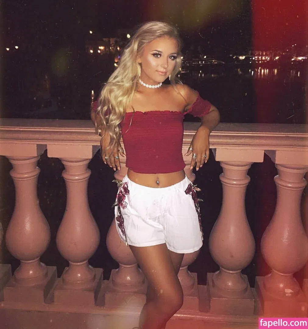 Ashlyn Sharp Onlyfans Photo Gallery 