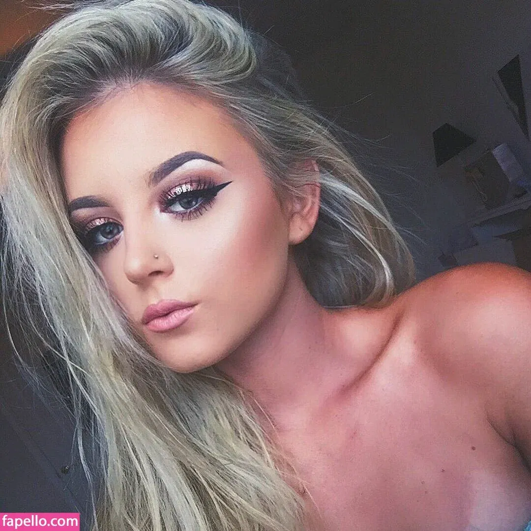 Ashlyn Sharp Onlyfans Photo Gallery 