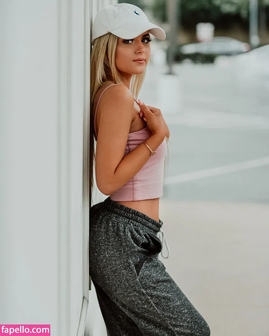 Ashlyn Sharp Onlyfans Photo Gallery 