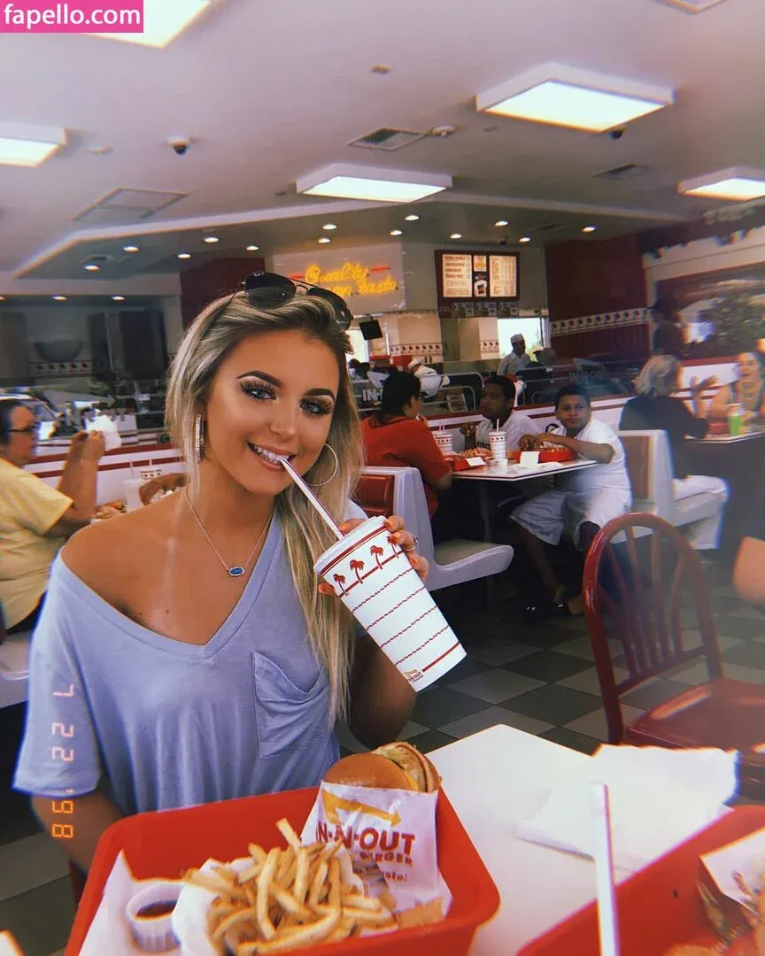 Ashlyn Sharp Onlyfans Photo Gallery 