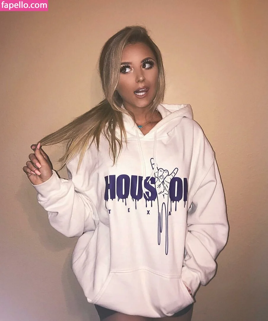 Ashlyn Sharp Onlyfans Photo Gallery 