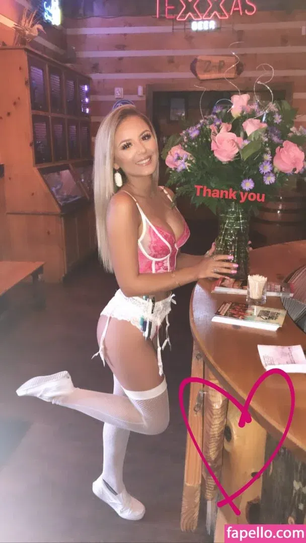 Ashlyn Sharp Onlyfans Photo Gallery 