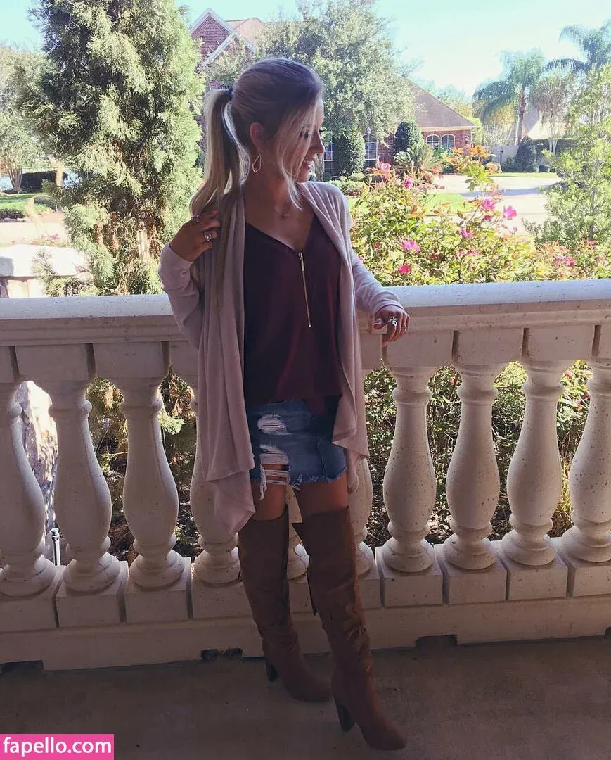 Ashlyn Sharp Onlyfans Photo Gallery 