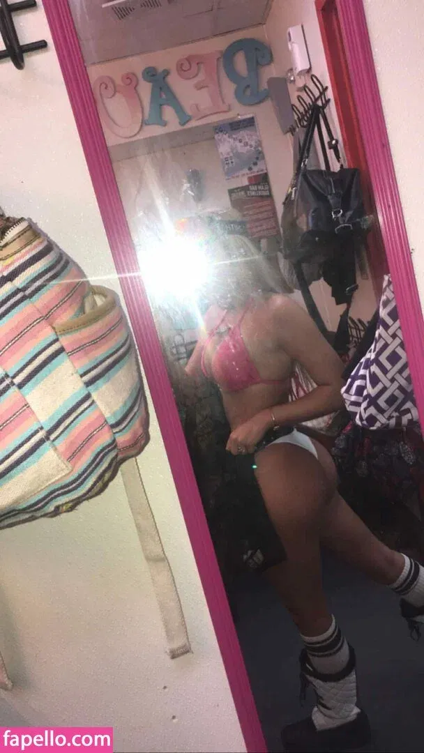 Ashlyn Sharp Onlyfans Photo Gallery 