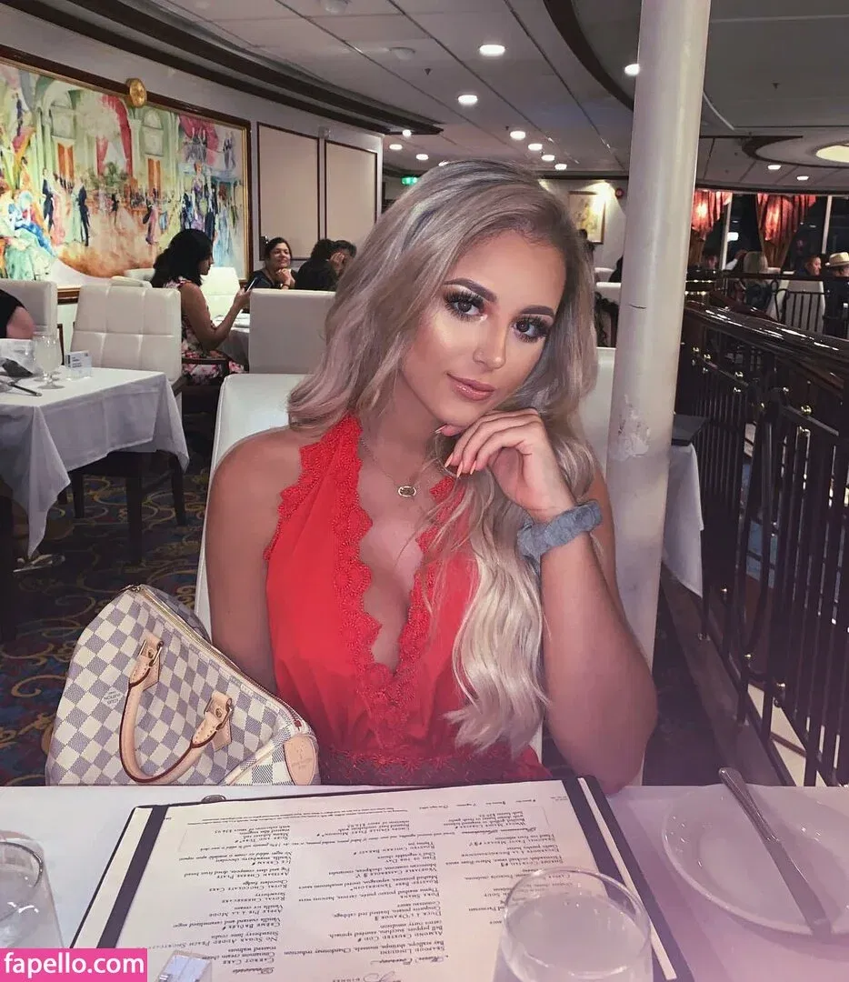 Ashlyn Sharp Onlyfans Photo Gallery 