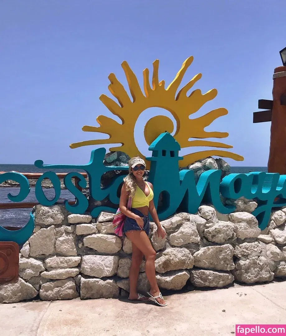 Ashlyn Sharp Onlyfans Photo Gallery 