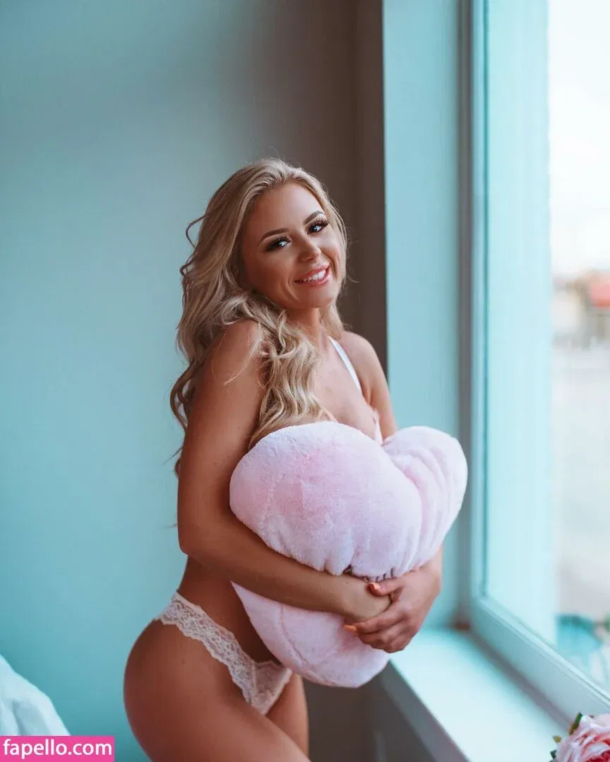 Ashlyn Sharp Onlyfans Photo Gallery 