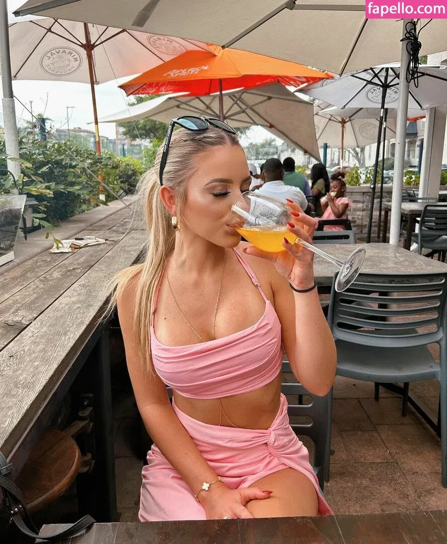 Ashlyn Sharp Onlyfans Photo Gallery 