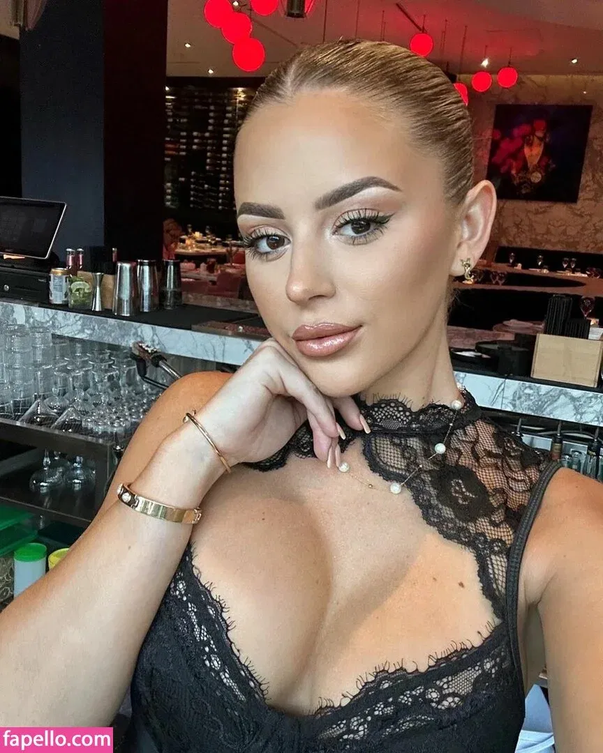Ashlyn Sharp Onlyfans Photo Gallery 