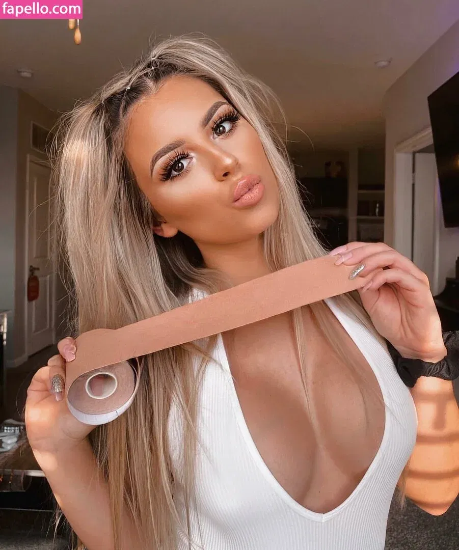 Ashlyn Sharp Onlyfans Photo Gallery 