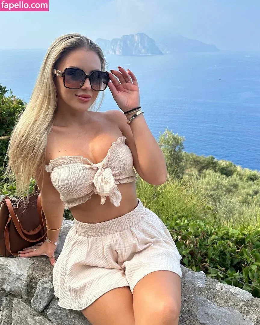 Ashlyn Sharp Onlyfans Photo Gallery 