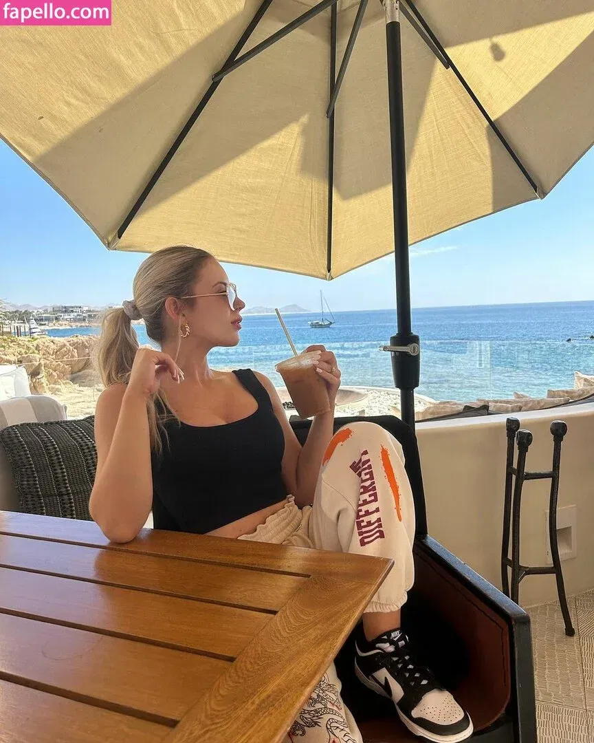 Ashlyn Sharp Onlyfans Photo Gallery 