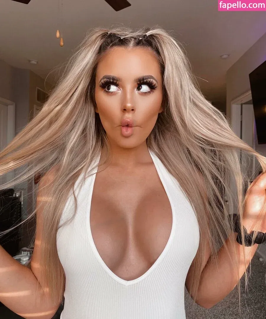 Ashlyn Sharp Onlyfans Photo Gallery 