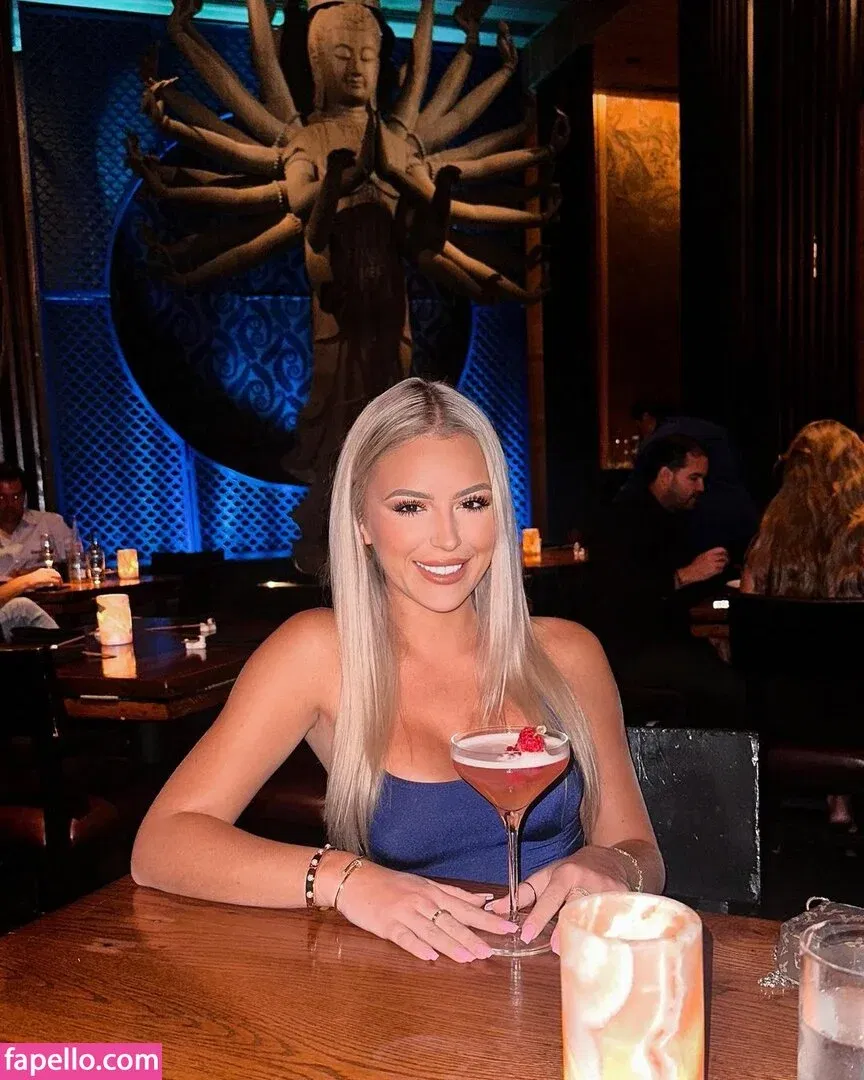 Ashlyn Sharp Onlyfans Photo Gallery 