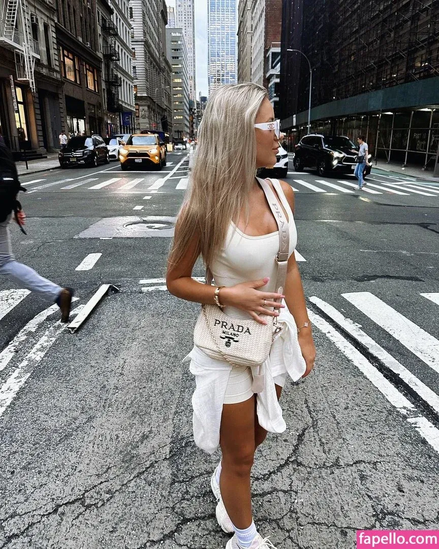 Ashlyn Sharp Onlyfans Photo Gallery 