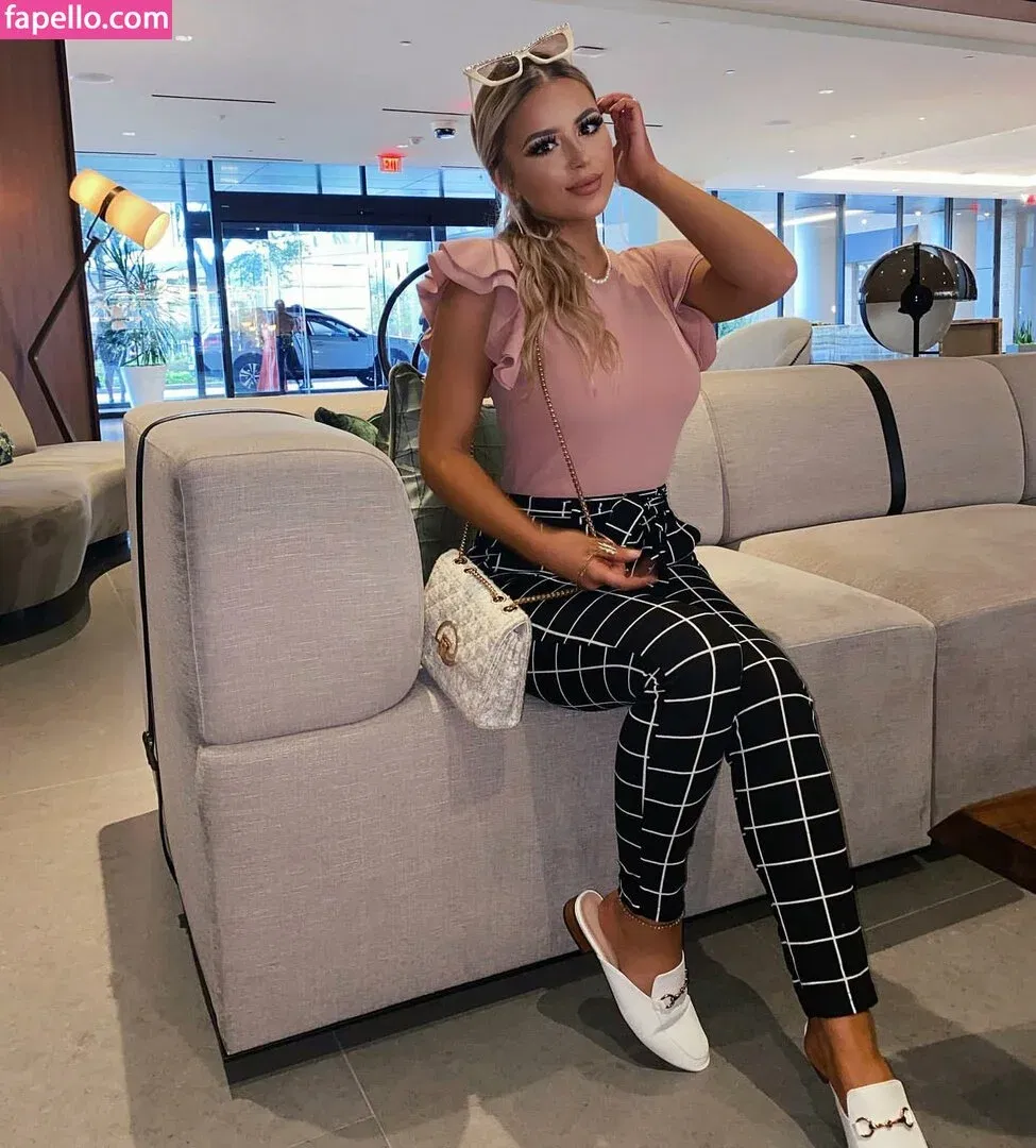 Ashlyn Sharp Onlyfans Photo Gallery 