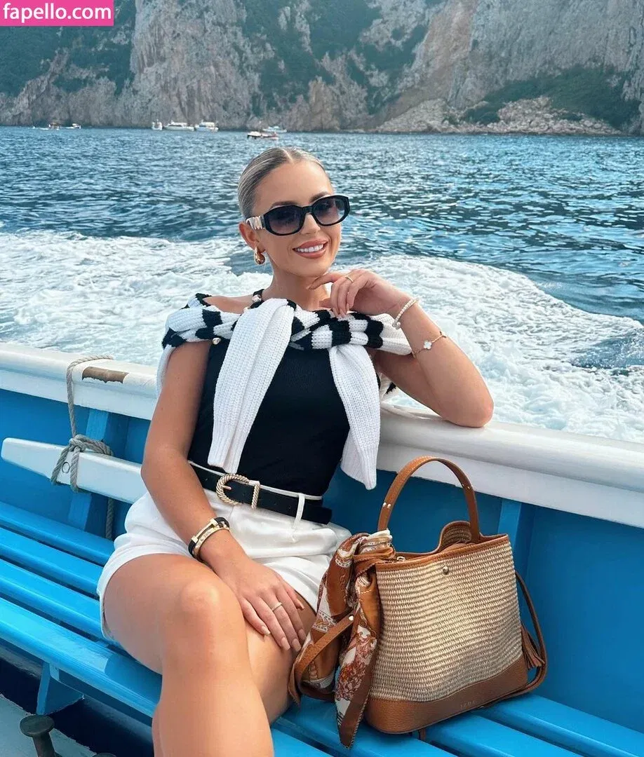 Ashlyn Sharp Onlyfans Photo Gallery 