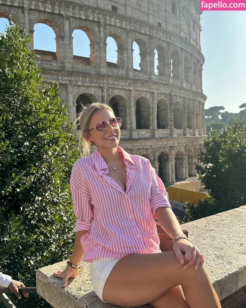 Ashlyn Sharp Onlyfans Photo Gallery 